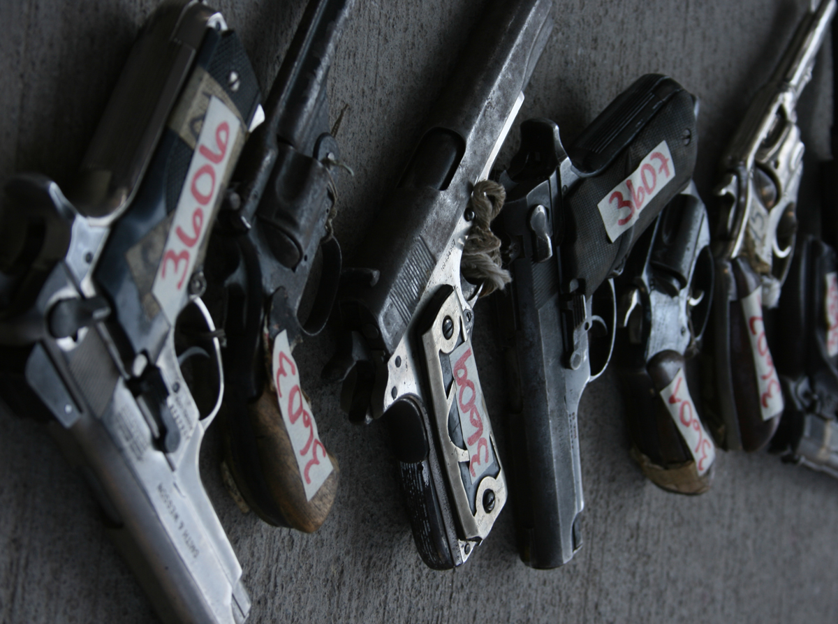 Armes à feu confisquées lors des contrôles aux frontières.